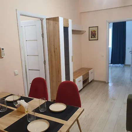 Edgar * Βουκουρέστι